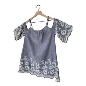 Soieblu Embroidered Floral Cold Shoulder Chambray Top Size Medium Blue White